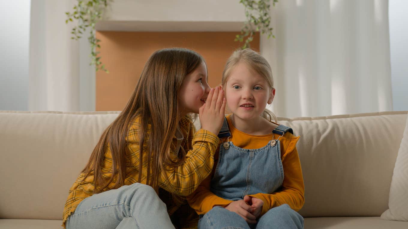 Mom Upset Her Daughter's Friend Called Their House Small Mom Upset Her Daughter's Friend Called Their House Small