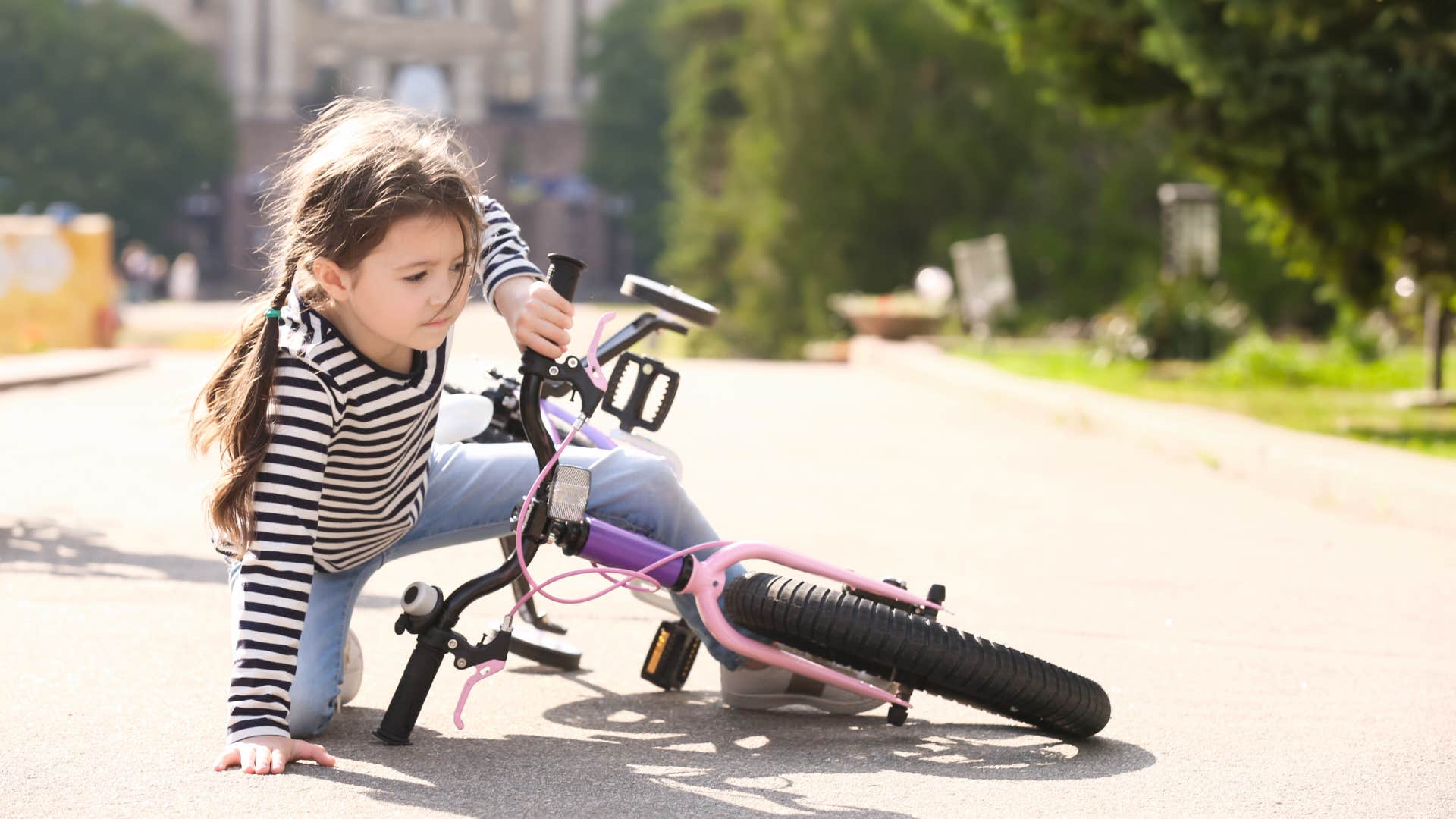 parents who raise truly independent kids always do these things, they let their kids struggle a little