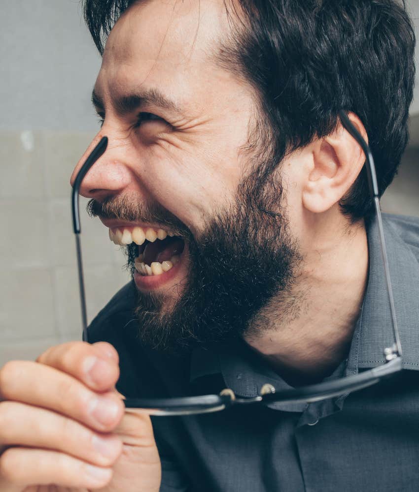 People Who Enjoy Dark Humor Usually Share Powerful Traits They've Experienced Struggles