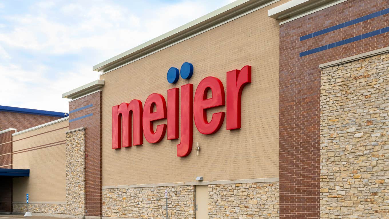 People Threaten To Boycott Grocery Store For Arresting Teen Employee Accused Of Stealing Food Meijer grocery store sign