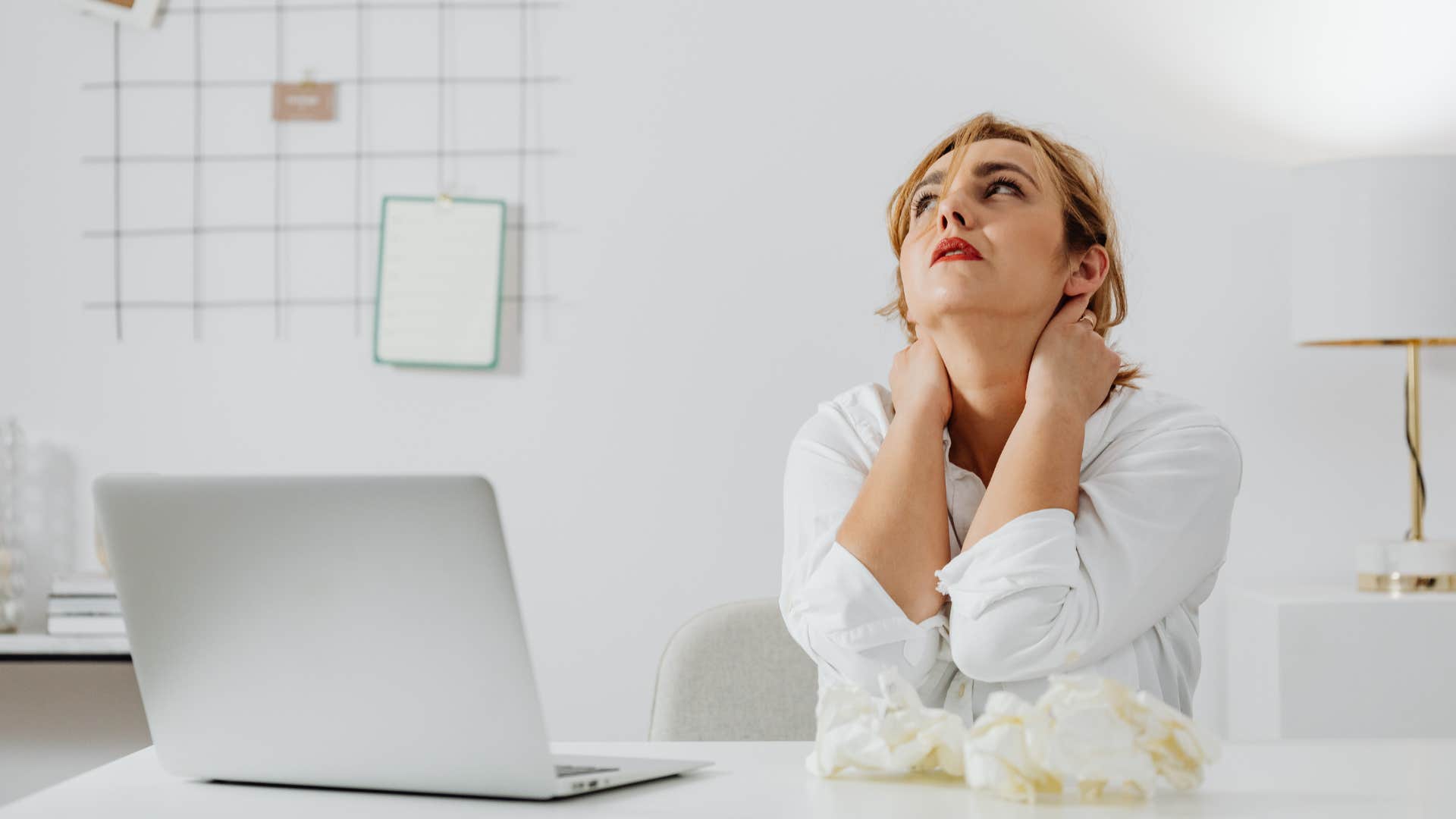 people who are secretly miserable at work often do these things on the clock looking a little rough