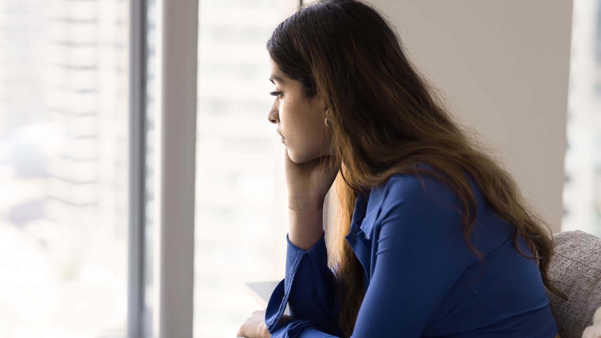 woman who is avoiding her friend group