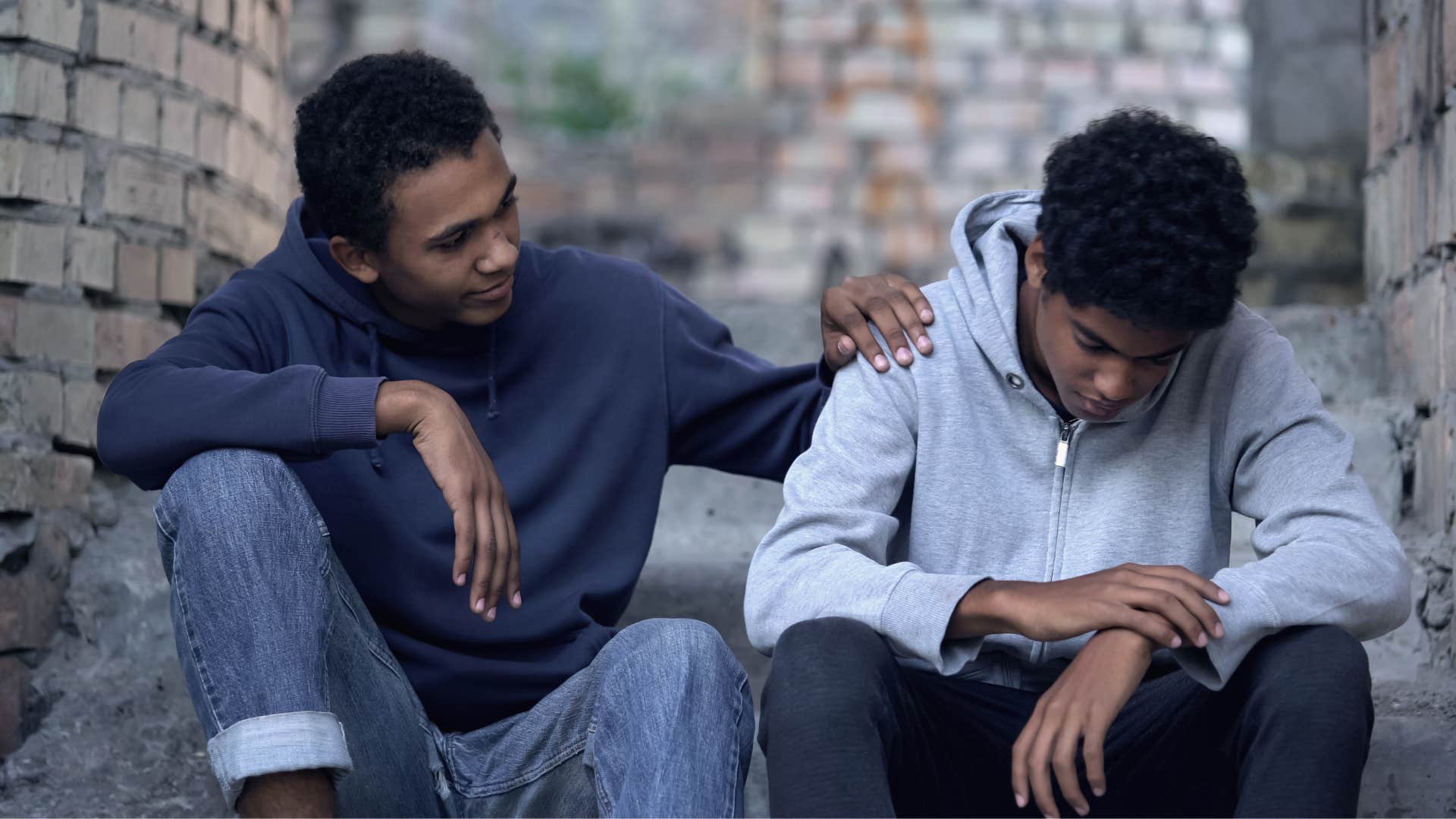 a young man tells his childhood friend that he does not want to hang out with the popular kids and would rather hang out with him