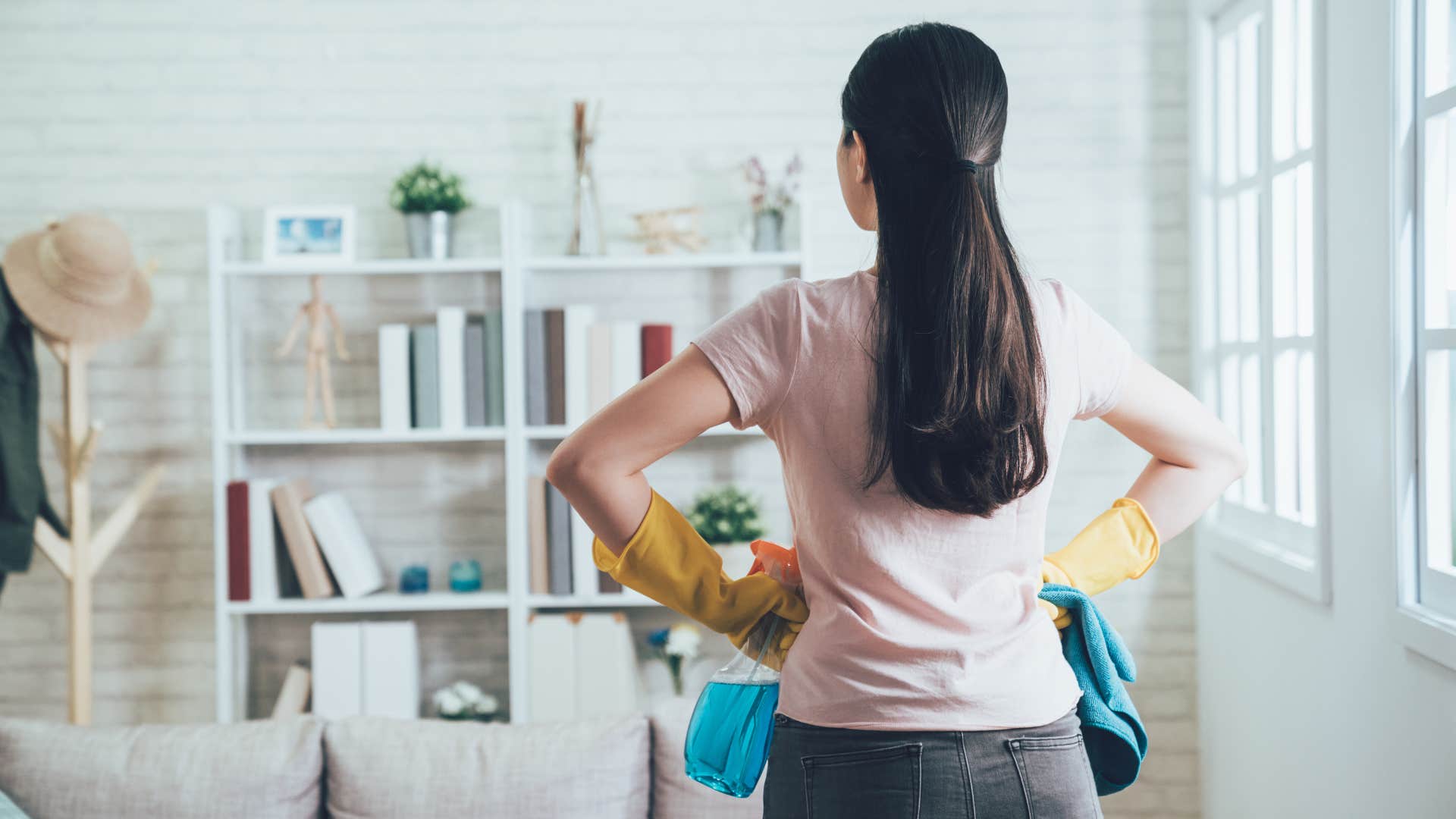 woman who keeps home spotless by problem solving