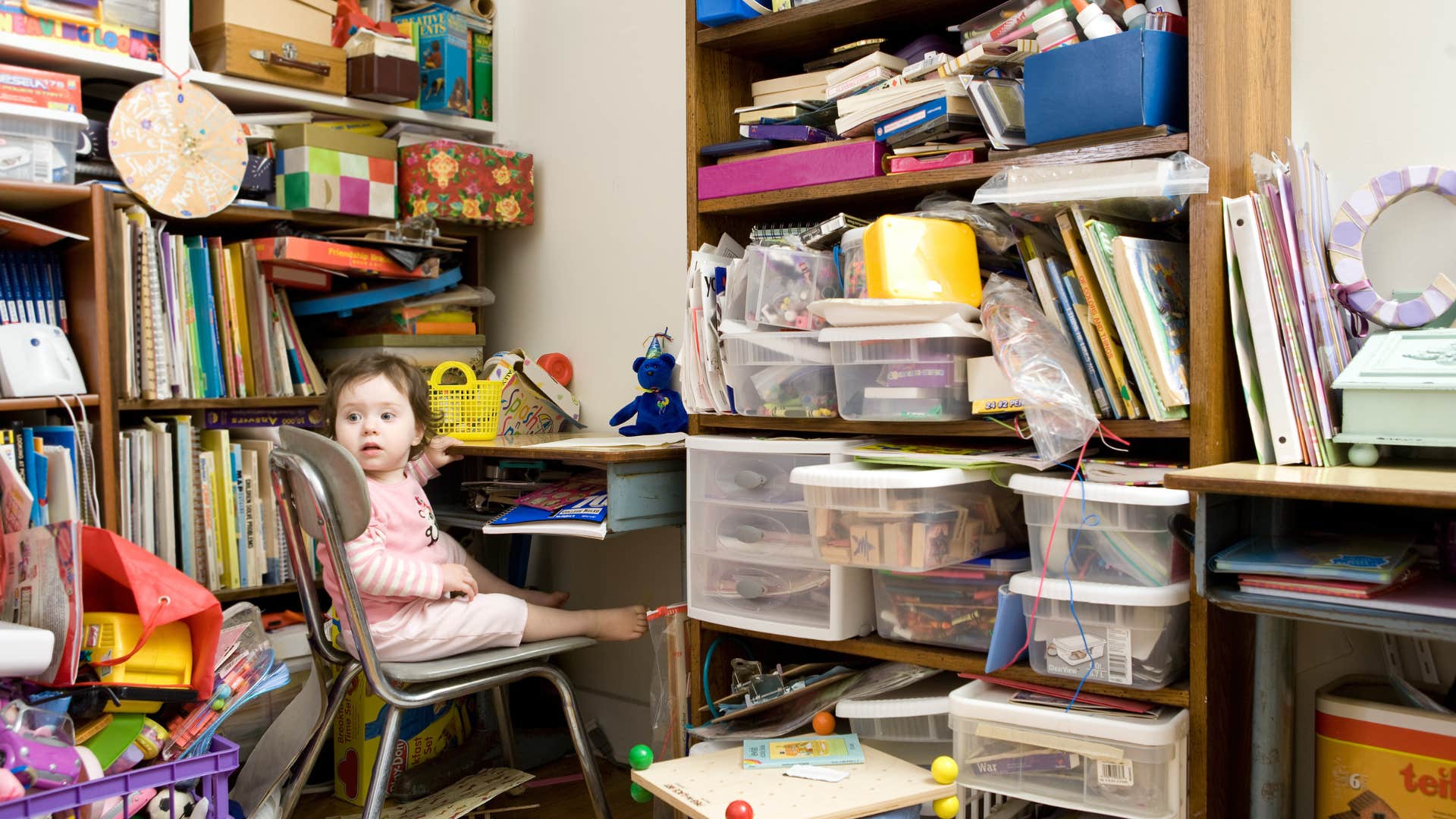 people who no longer feel at home in their own house usually have these reasons, there’s constant visual or sensory clutter
