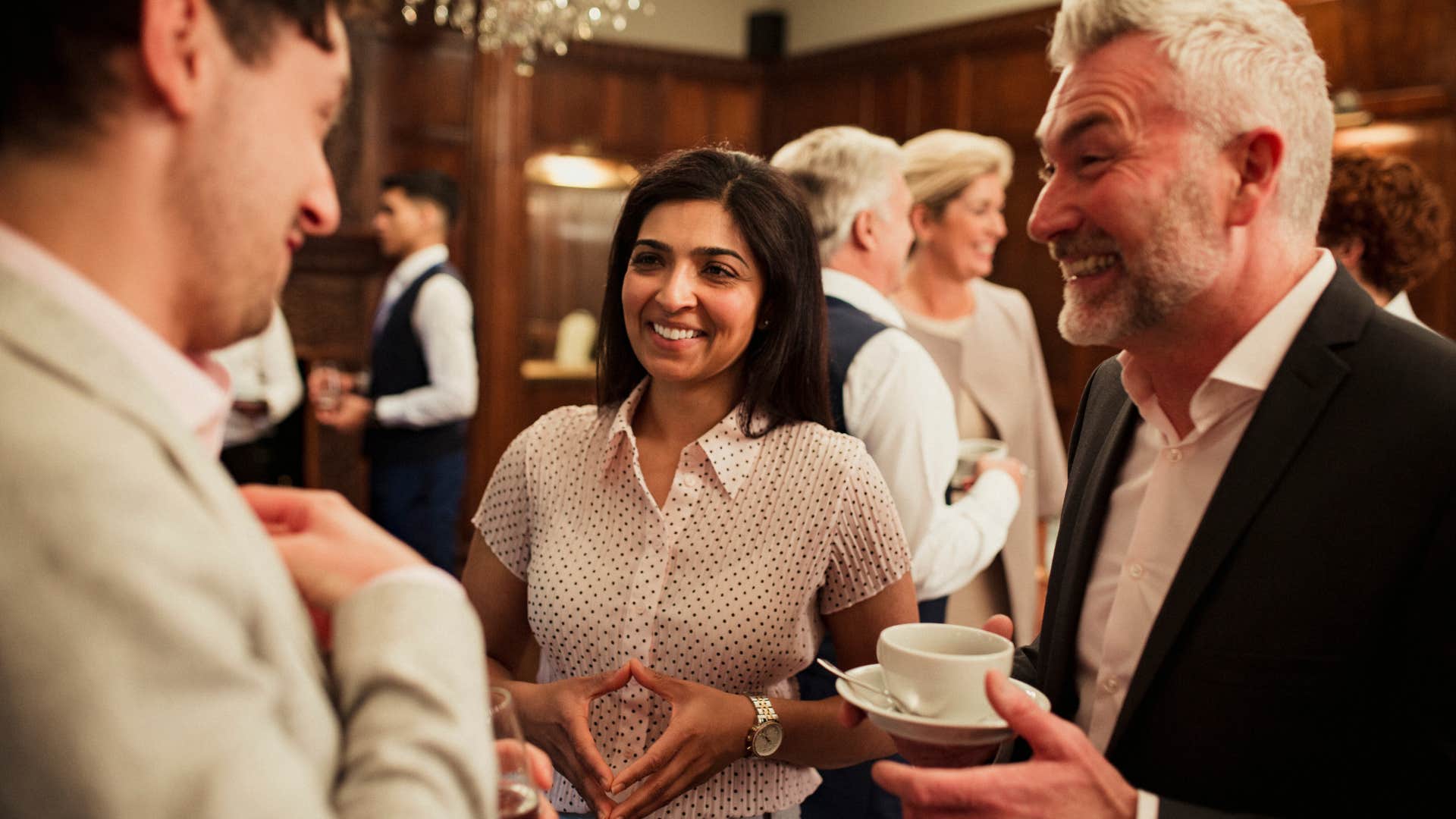 People who secretly have plenty of money usually like networking