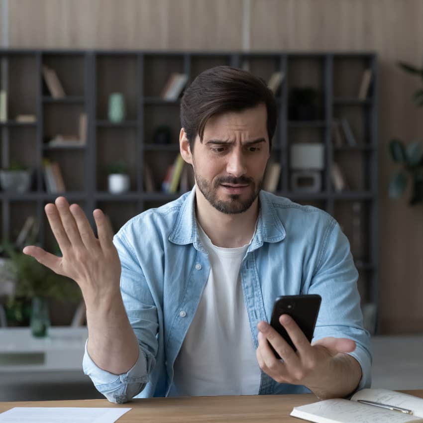 man who is getting quietly scammed as the chat doesn't match up