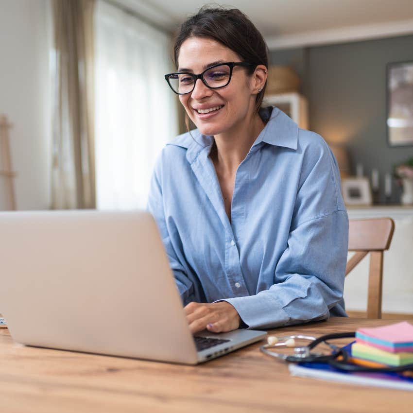woman who is highly efficient starting timer