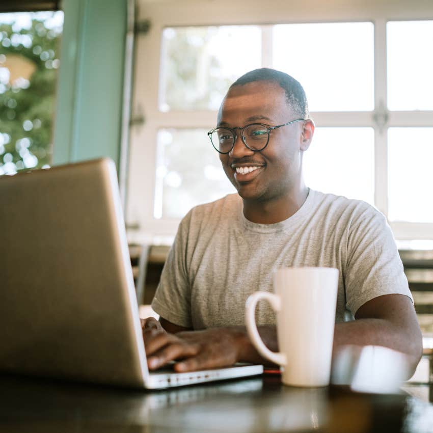 remote worker meeting with colleagues for feedback