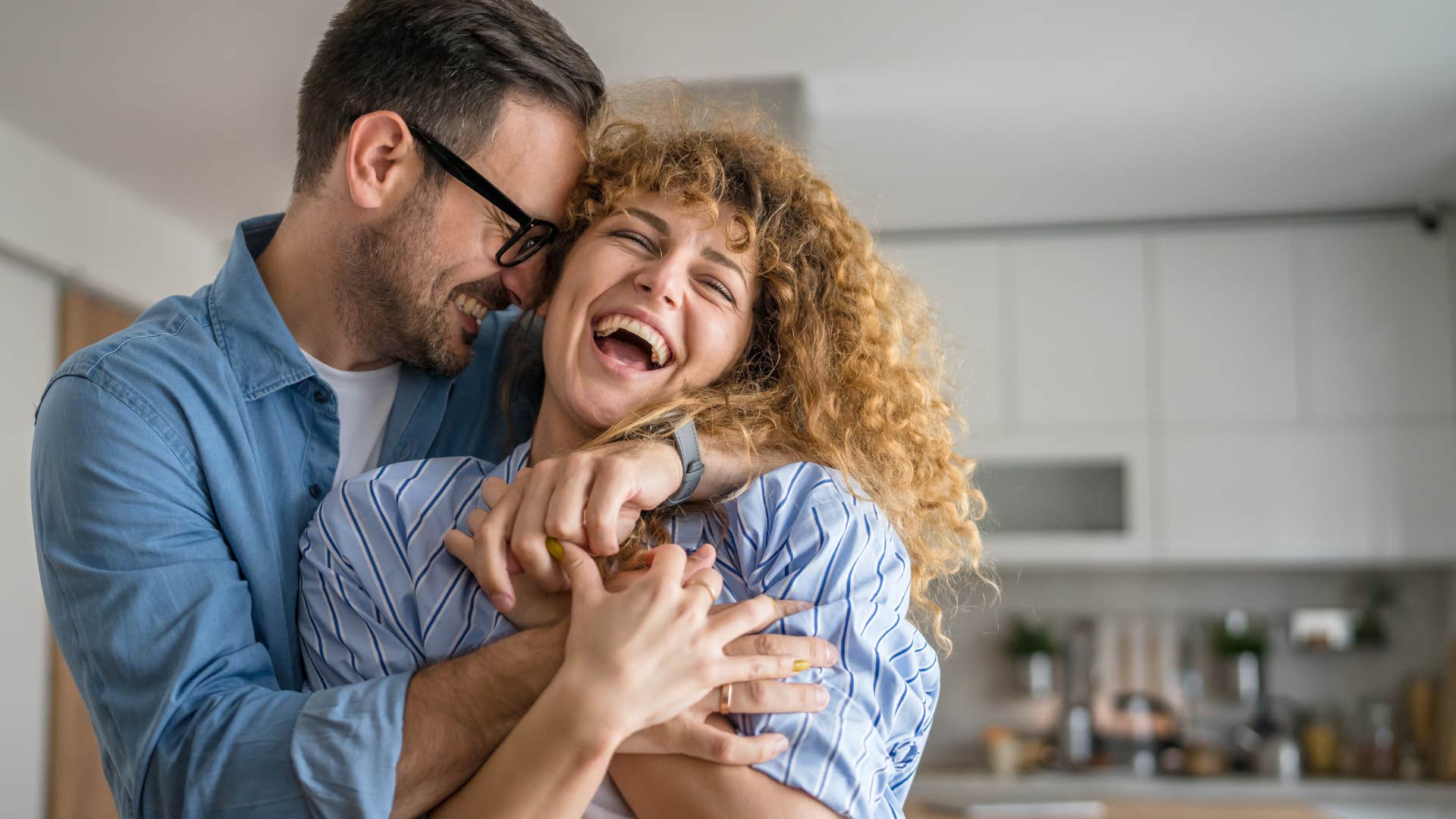 man who is highly attracted to woman and accepts her for who she is