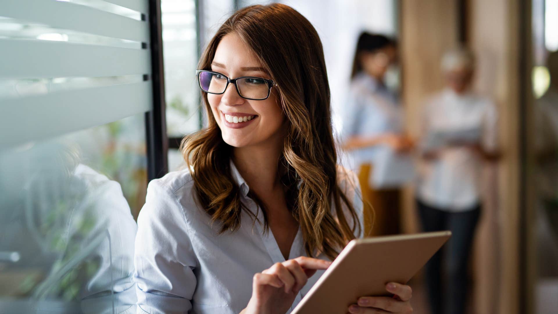 woman who has a calm and confident soul and practices good posture