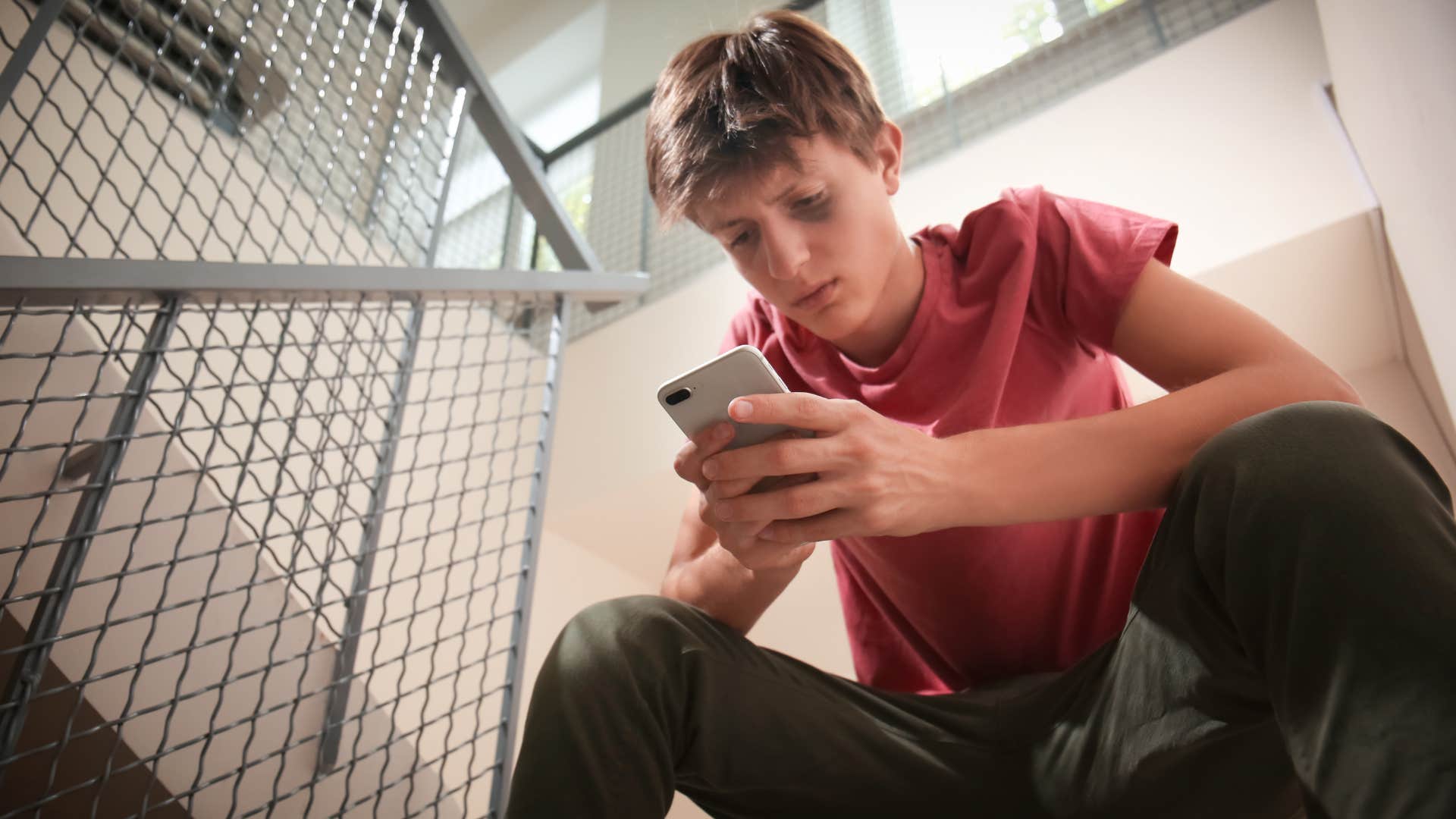 an entitled boy texts his mom to come pick him up from school