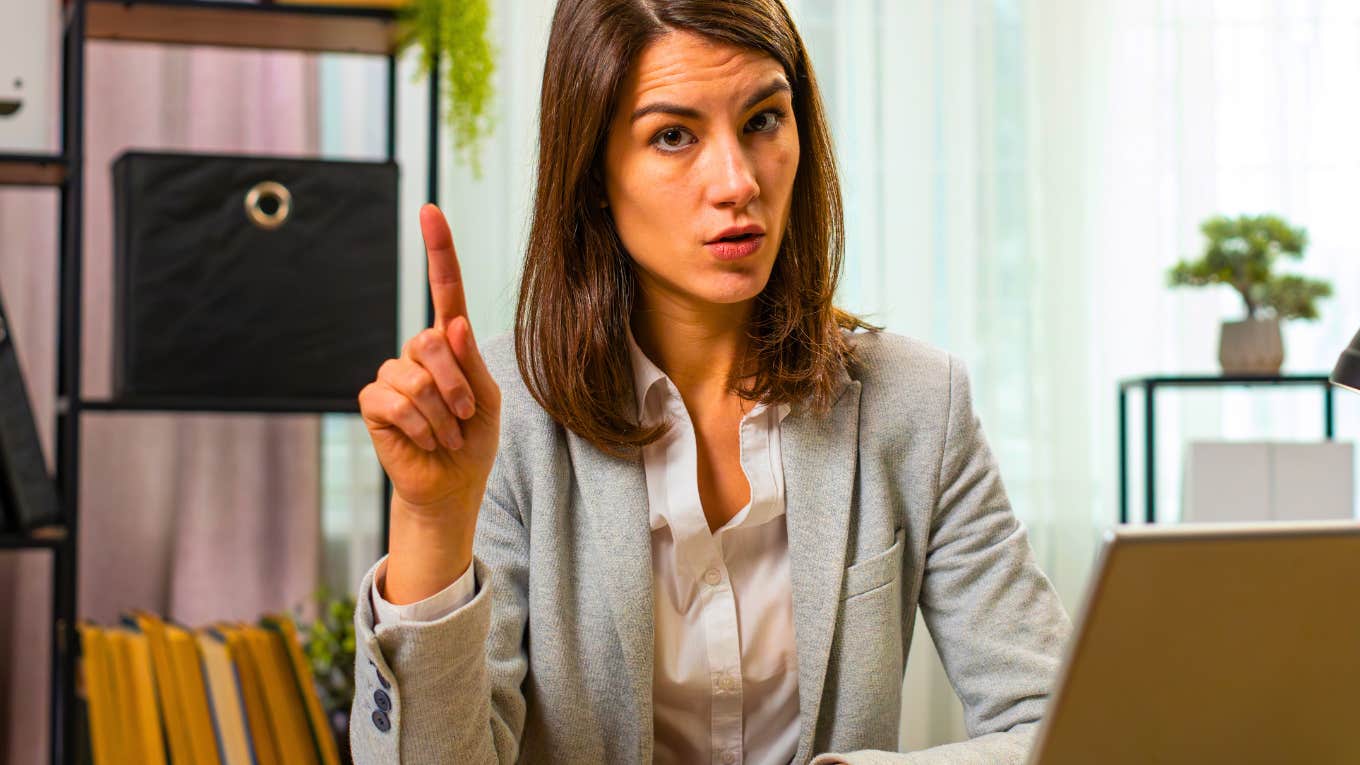 Things Intelligent People Say When They Know Someone’s Lazy But Won’t Call Them Out Things Intelligent People Say When They Know Someone’s Lazy But Won’t Call Them Out