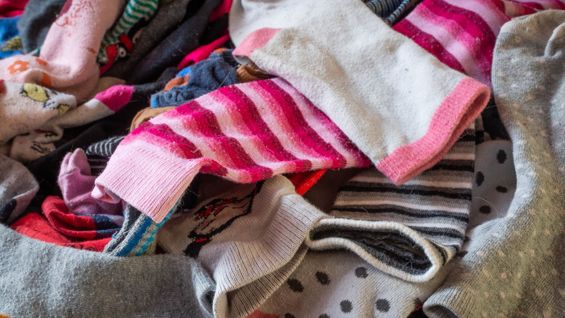 person with actual common sense never keeps Mismatched socks in their home