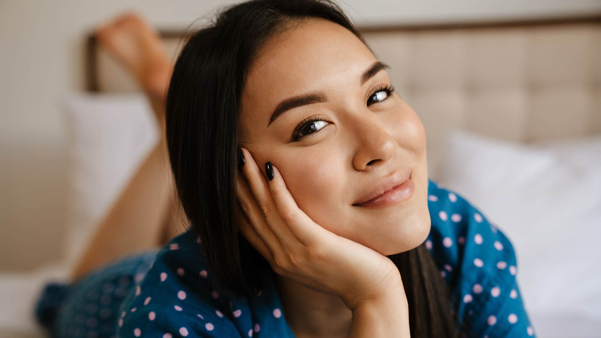 self-respecting woman won't give up her sense of identity for the sake of a relationship