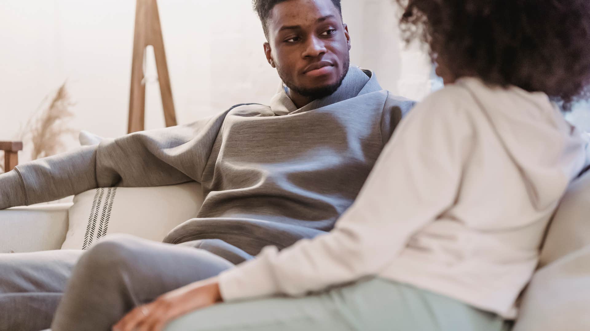 people like that don’t exist things you’ll never hear securely attached person say in a relationship