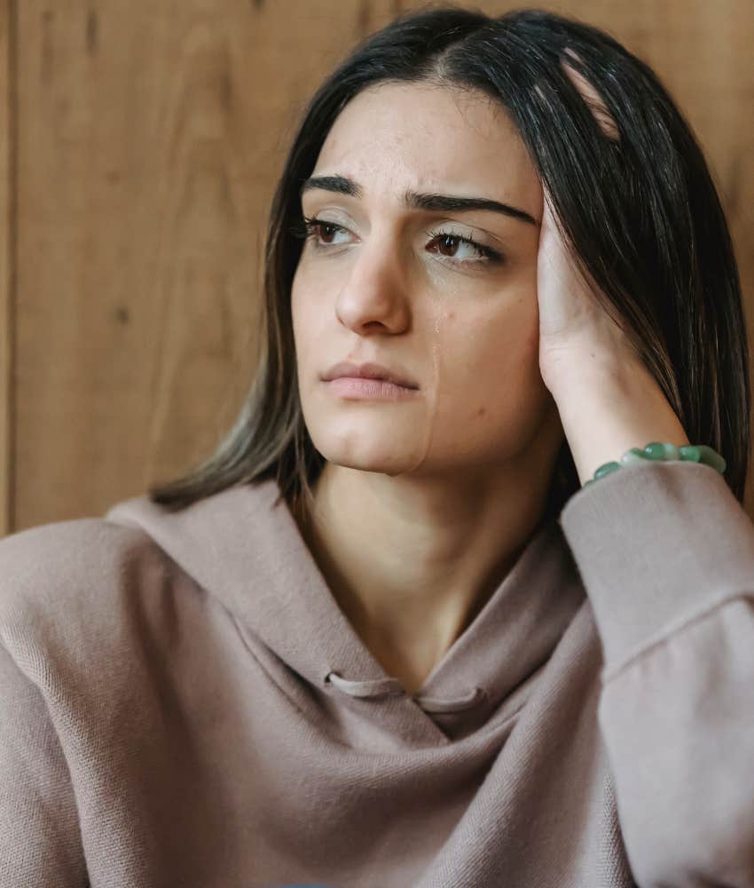 upset woman called selfish refusing return 15k dad gave buy house