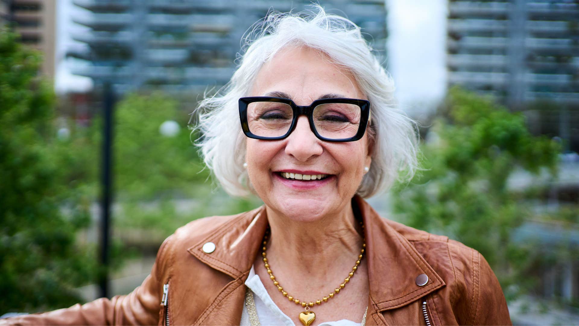 woman who wants the best years of her life saying goodbye to the habit of complaining