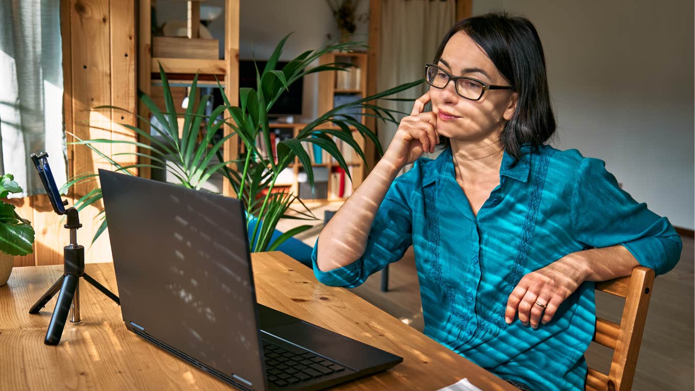 Woman Creates Divorce Registry To Get Things She Lost After The Split Woman Creates Divorce Registry To Get Things She Lost After The Split