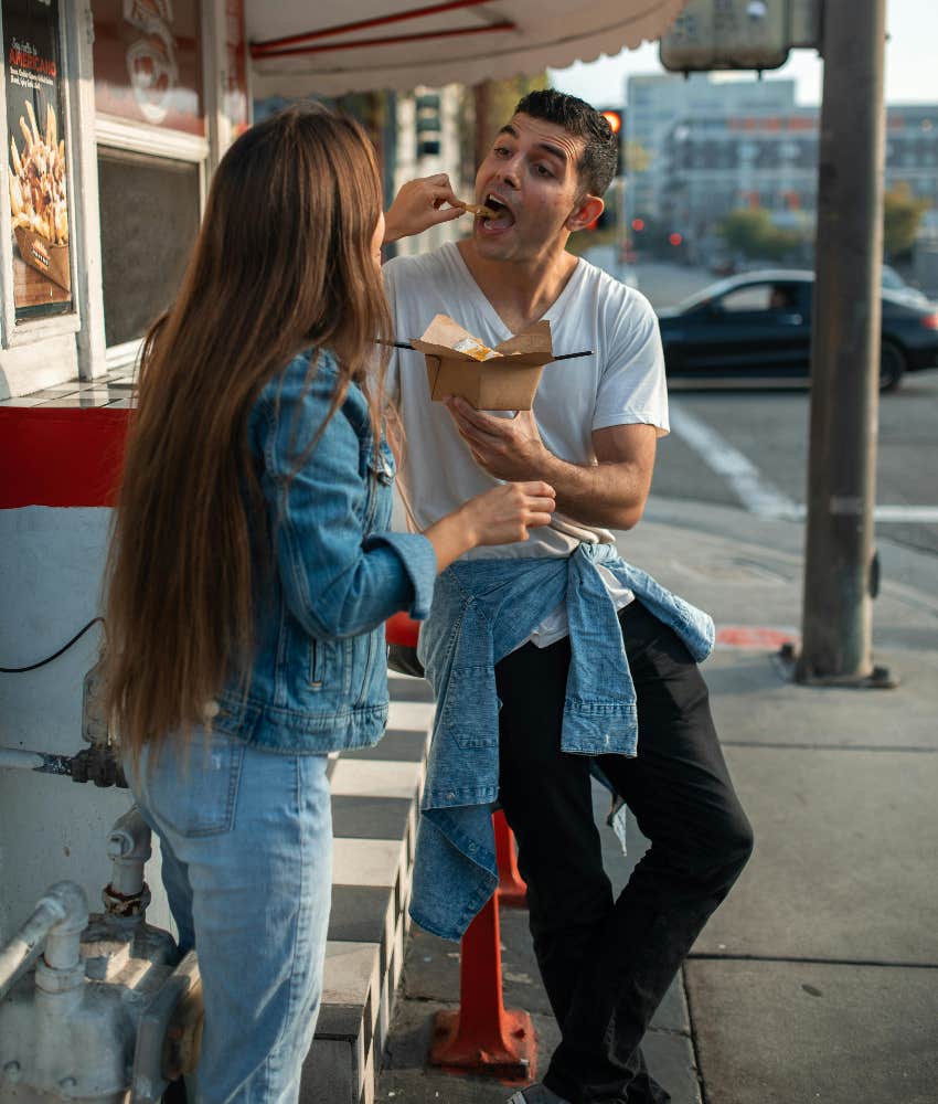 couple eating fast food on their first date