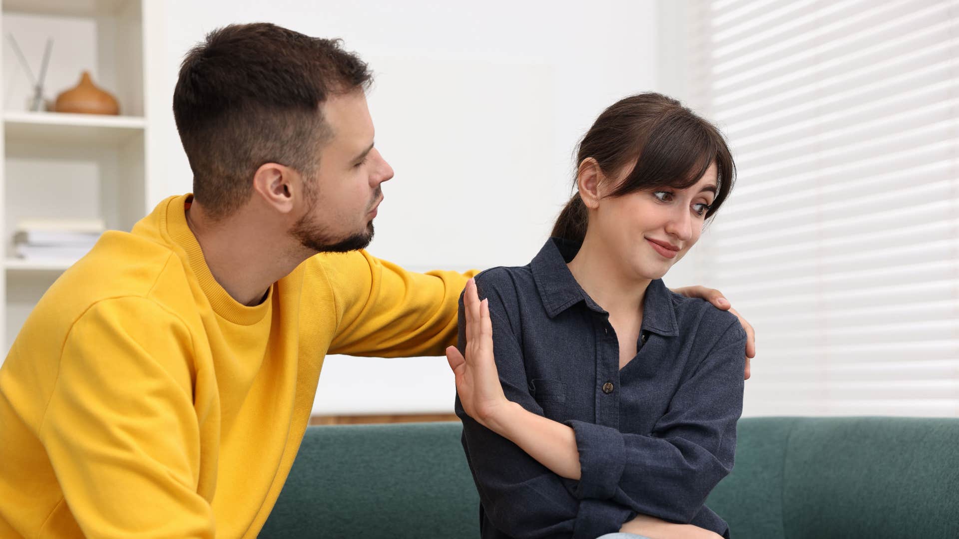 woman rejecting man who doesnt meet her standards