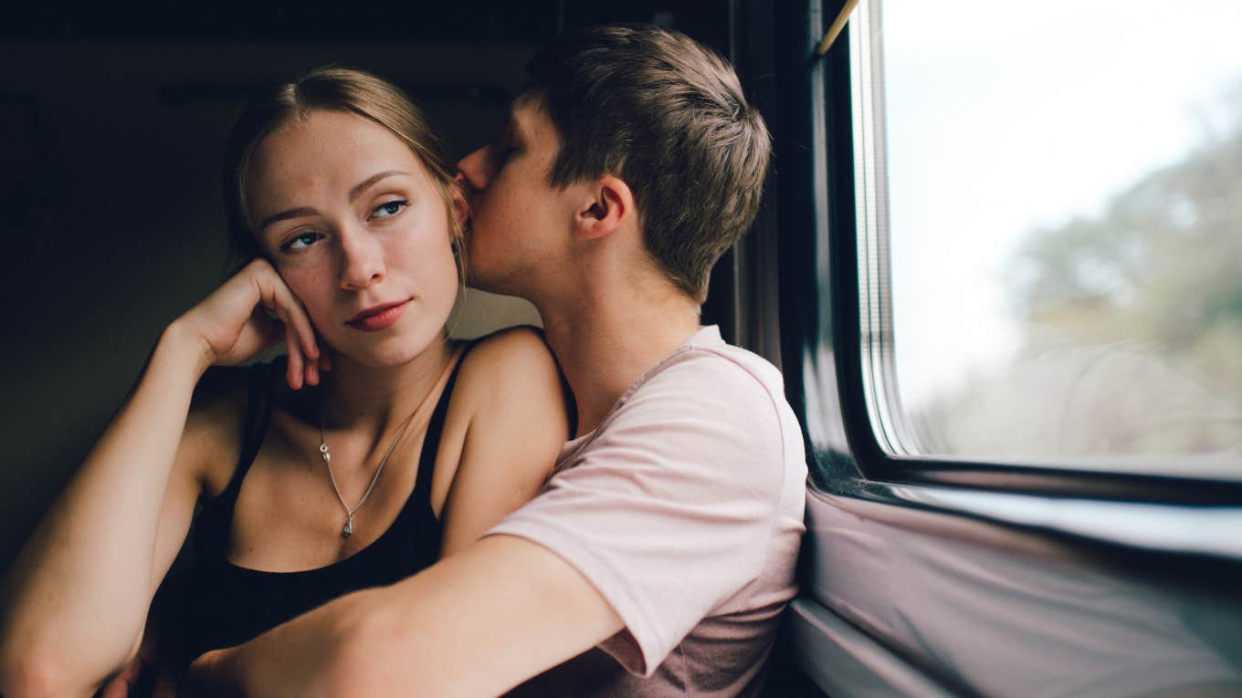 women who don't love their husbands anymore do these things at home