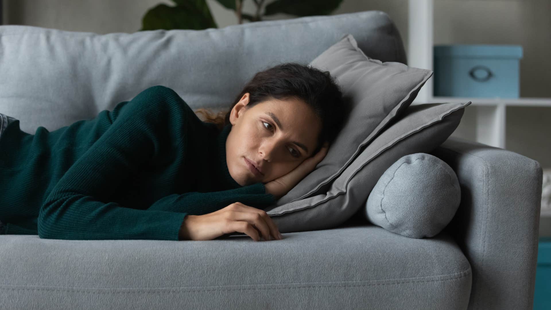 a woman does not have friends because she struggles with her mental health
