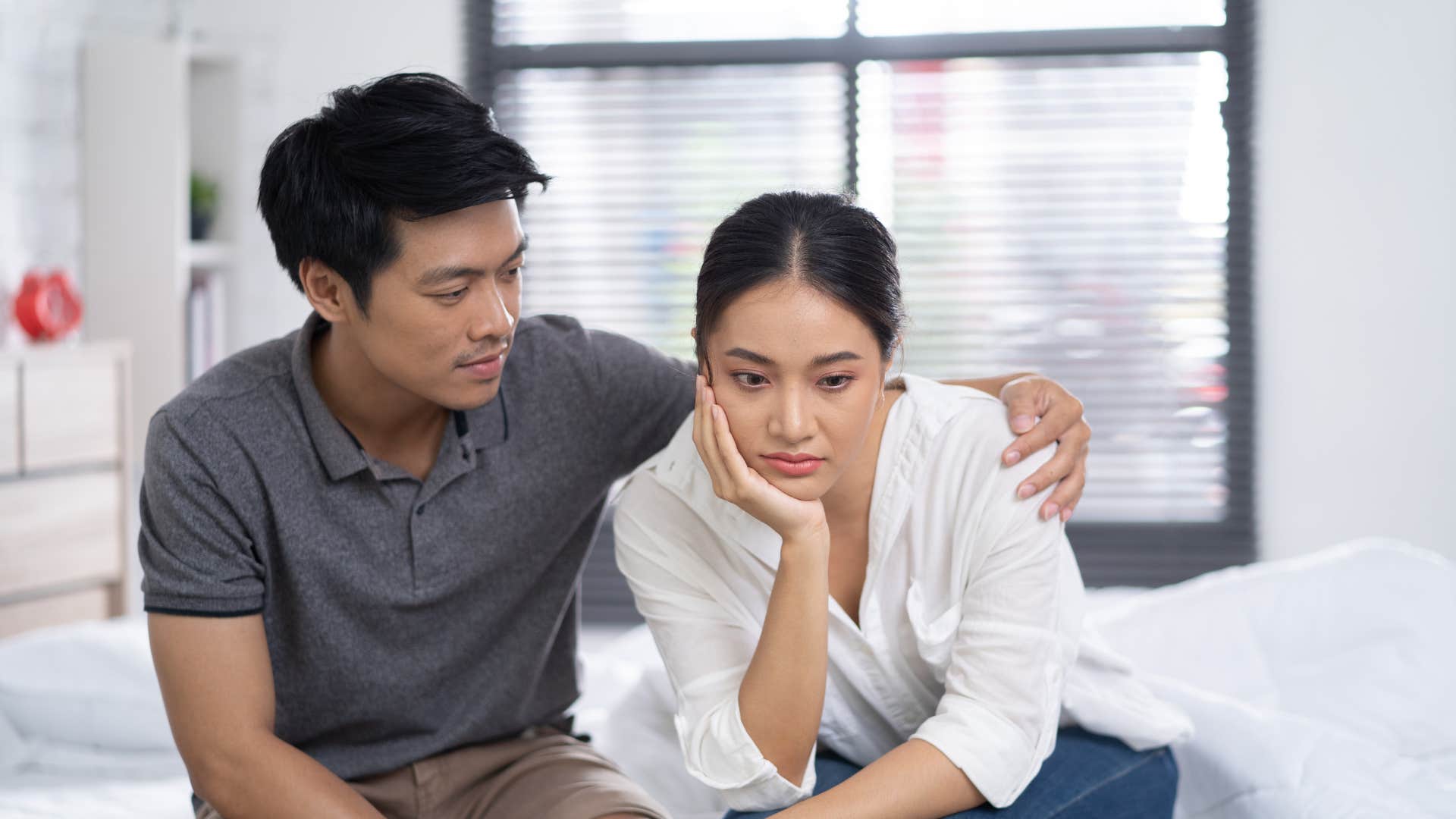 a woman expects her partner to read her mind