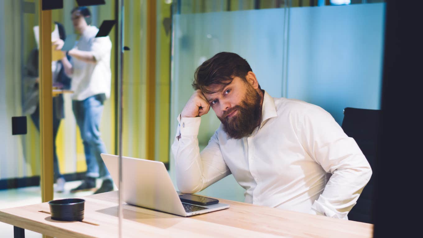 worker blames influencers for ruining remote work worker annoyed that he had to return to office