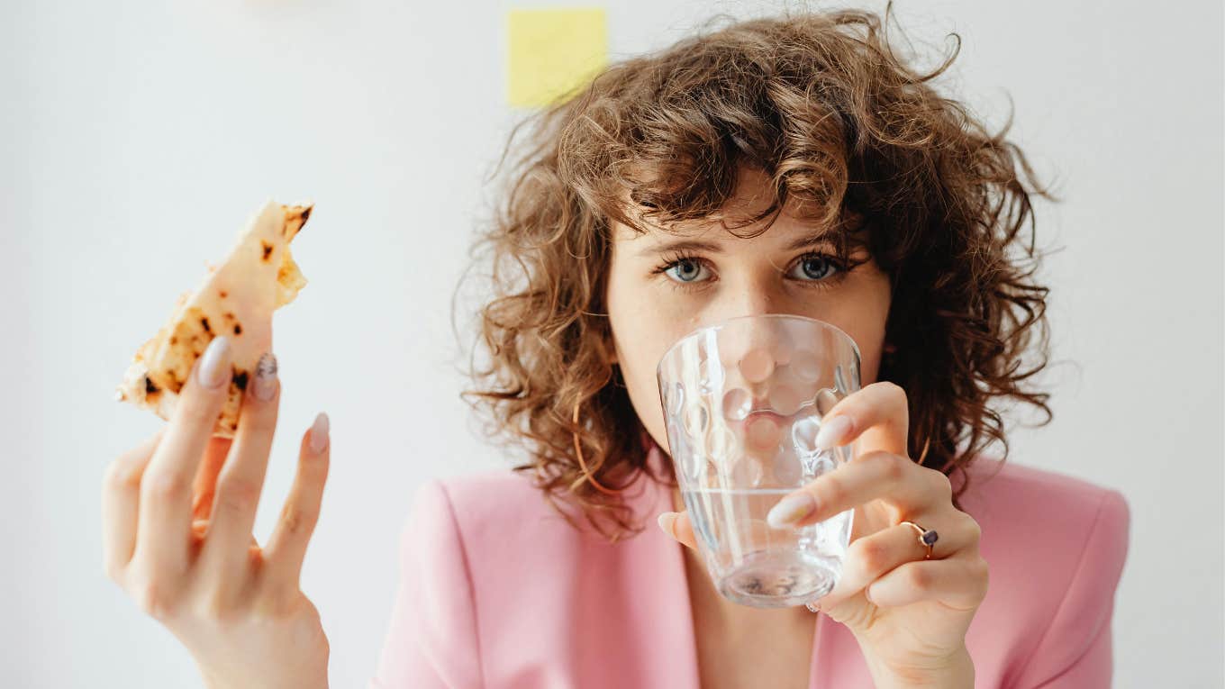 Worker Pointed Out Co-Worker’s Distracting Lunch Habit