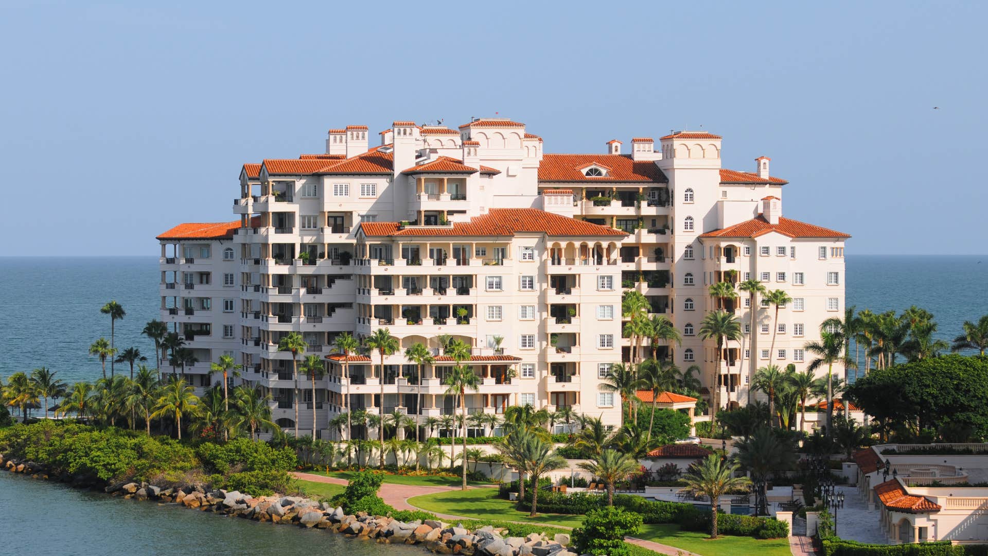 activities middle class people love that wealthy people refuse to take part in timeshares