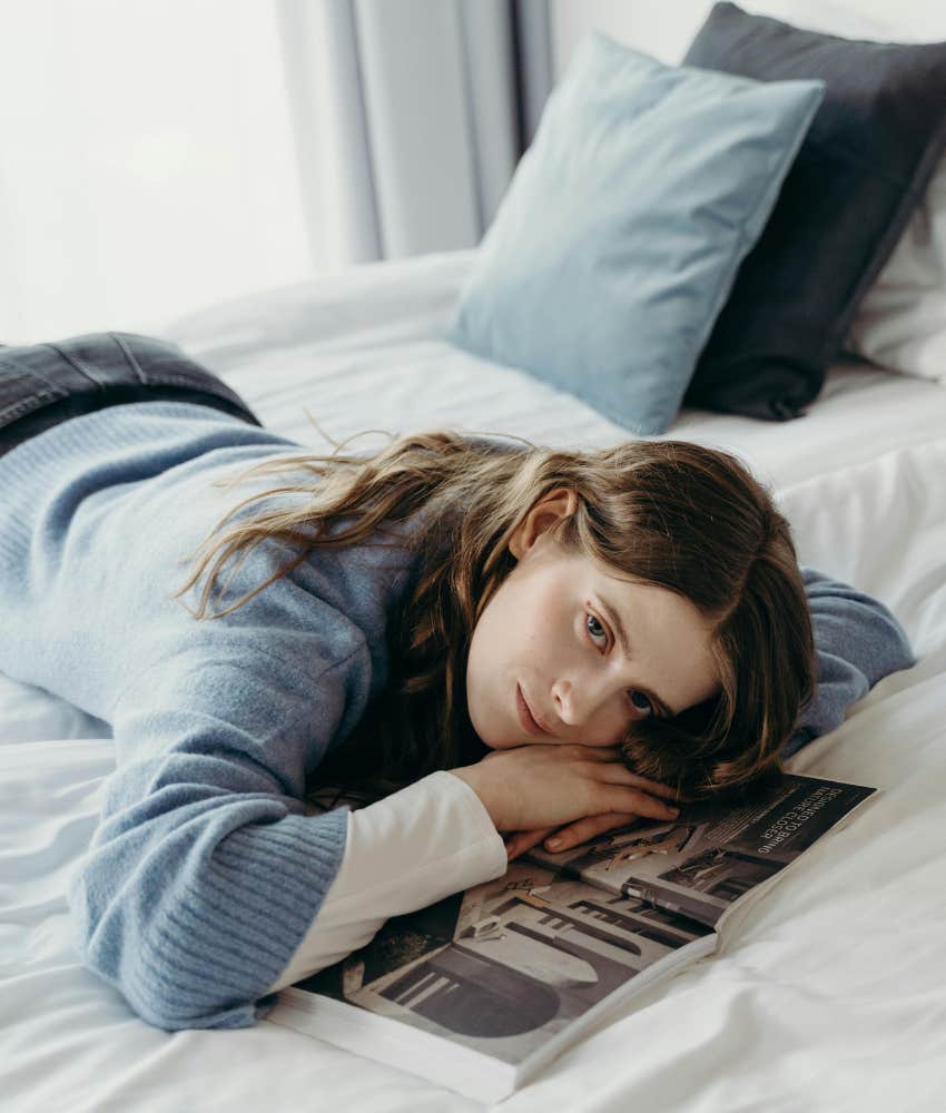 woman procrastinating behaviors someone other oriented perfectionism