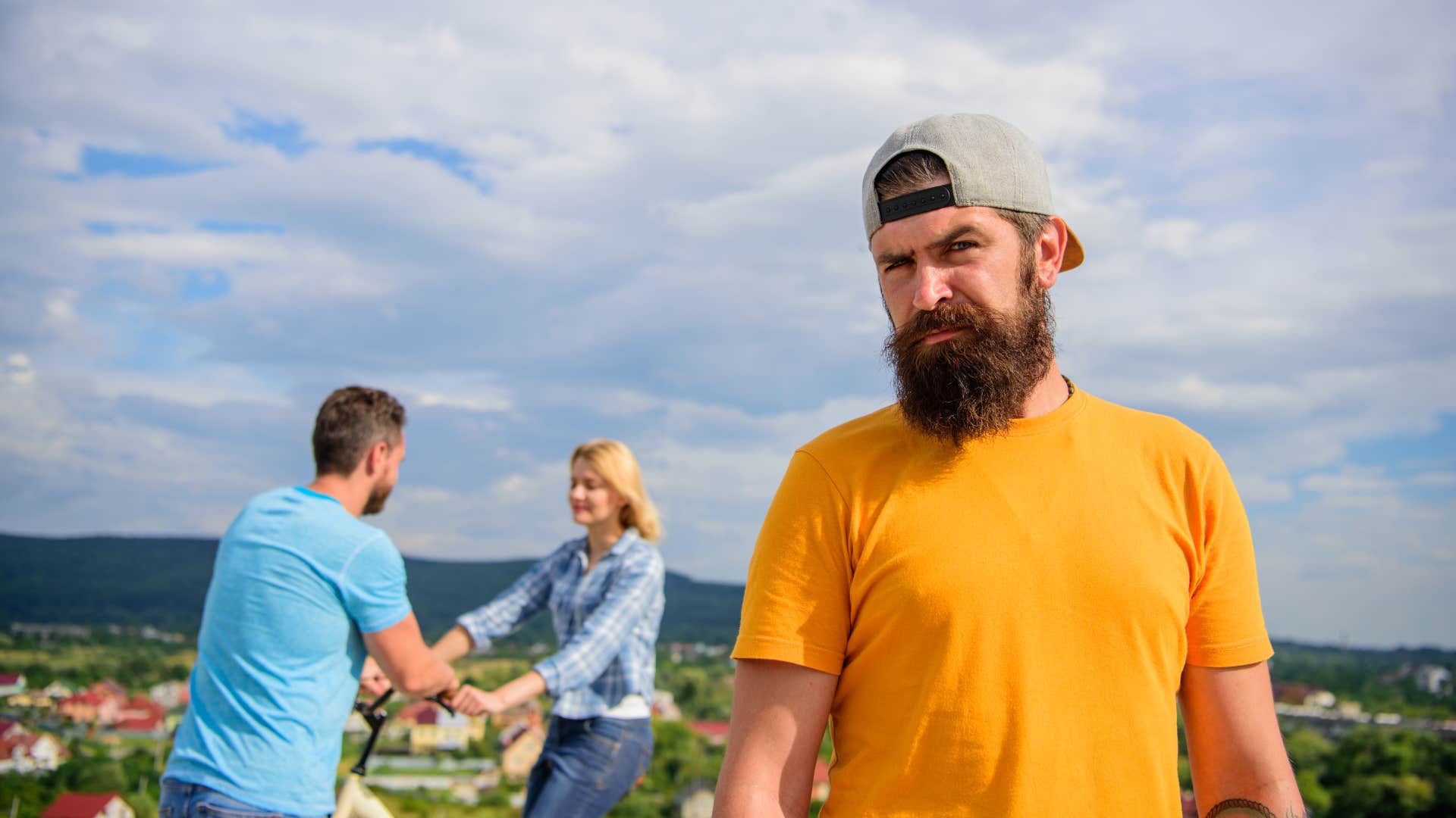man notices how many people are interested in his one that got away