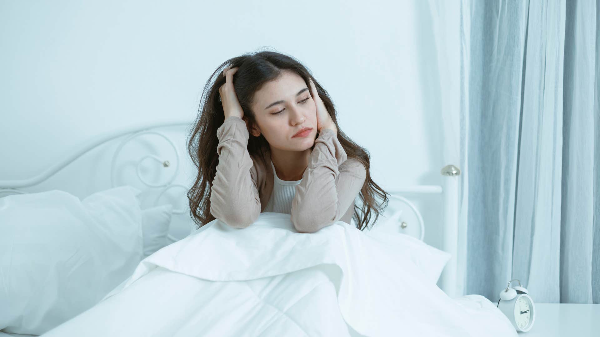 woman who loves man as she cannot sleep in same bed without him