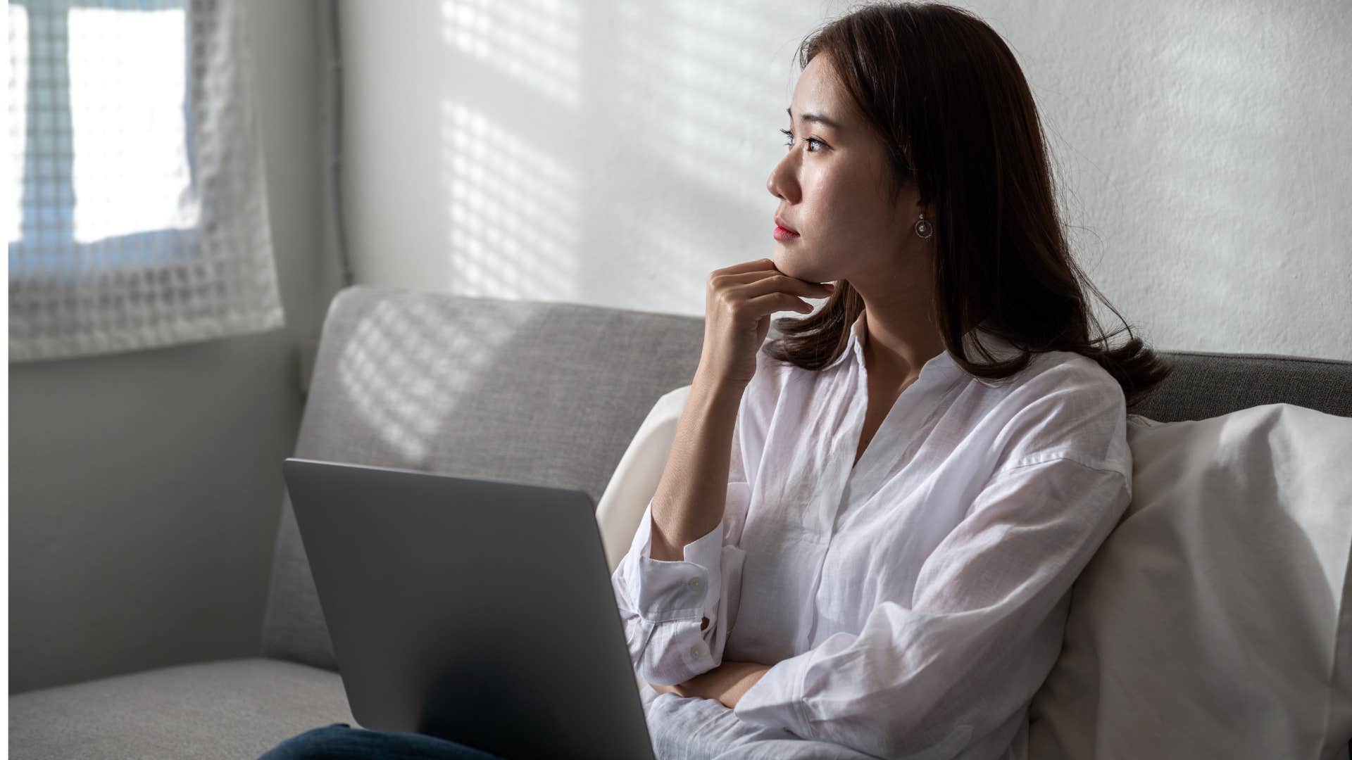 woman living in an unaesthetic bare home