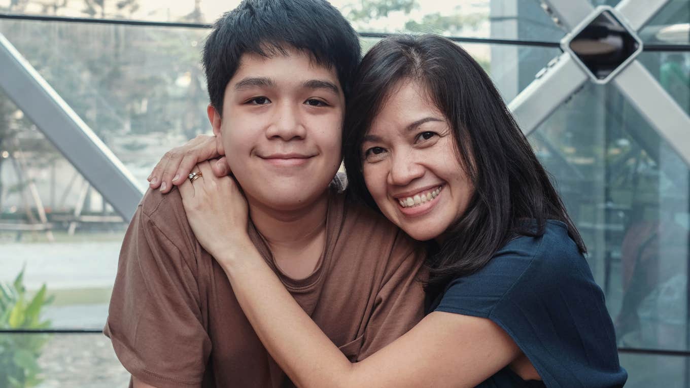 Mom and son setting rules her kid will follow even as a teenager