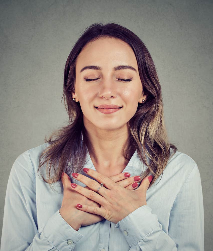 Insecure person stops negative thinking