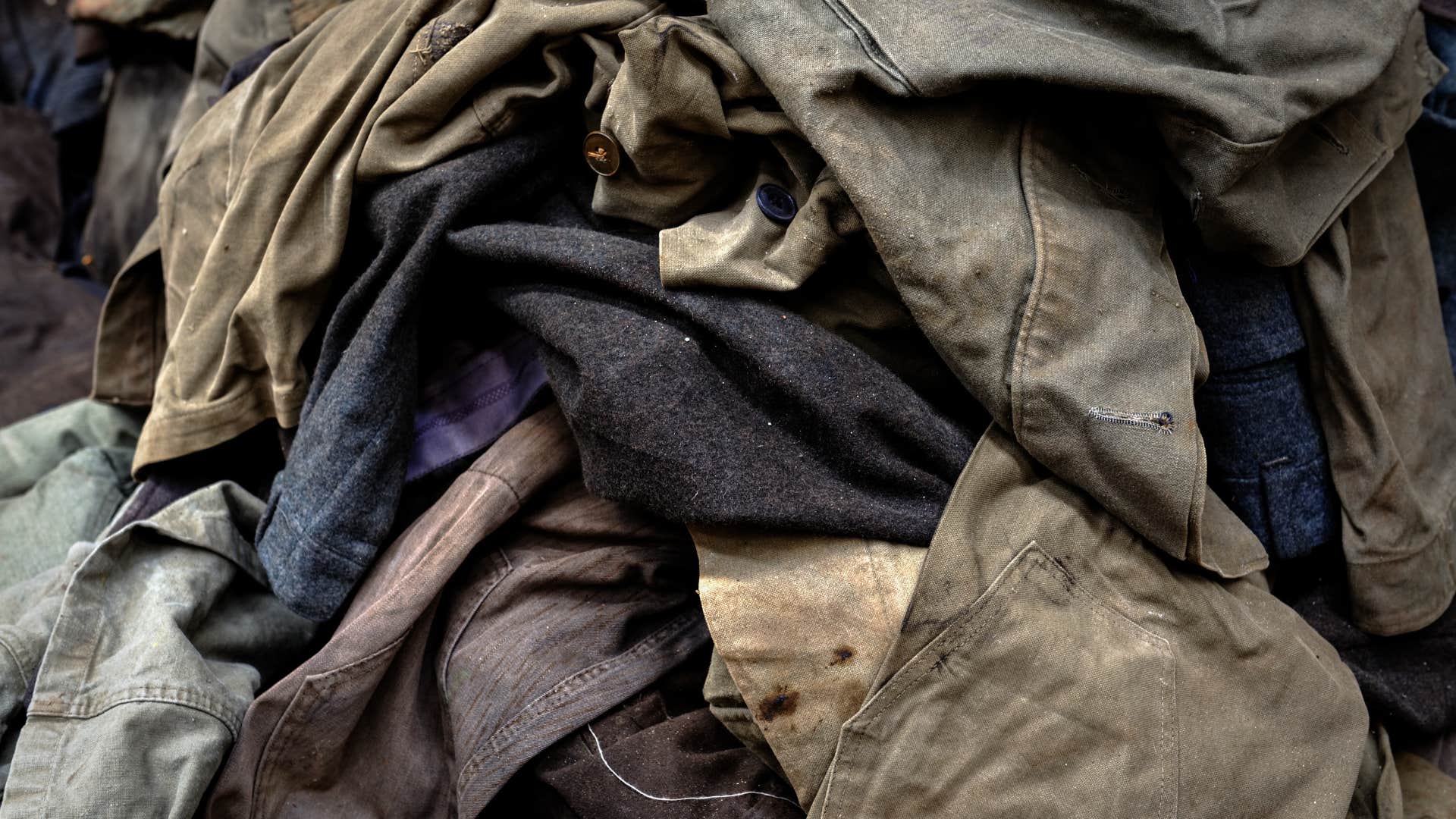  if you see these things in a man’s car he’s mentally checked out of life dirty clothes covering the backseat