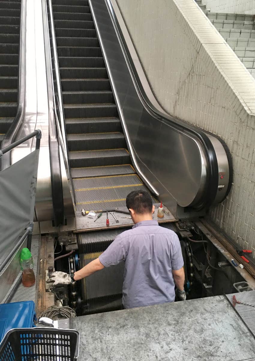 escalator installer repairer job higher salary lawyer doesnt require college degree