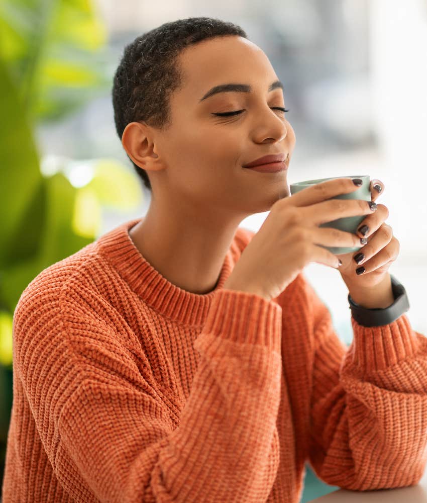 Woman who is always late is thriving