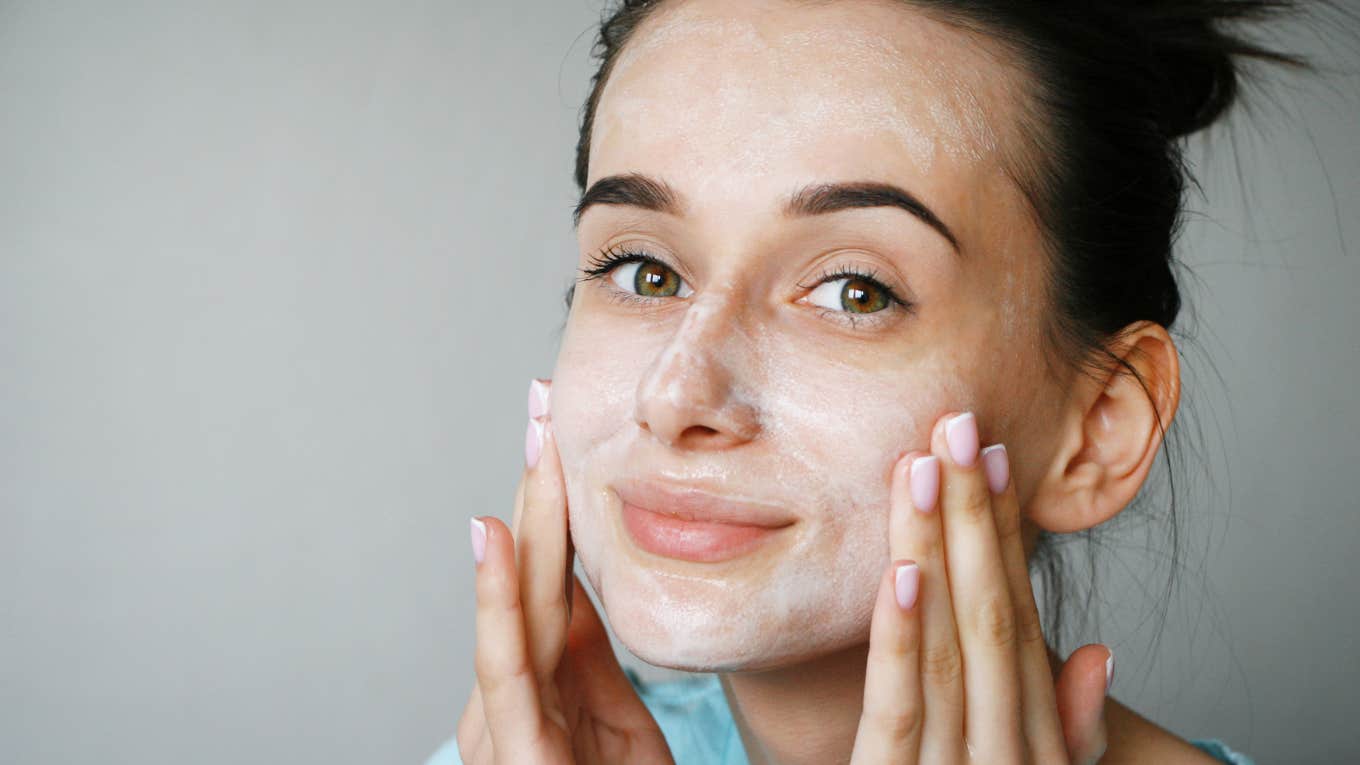 Man Considers Breaking Up With His Girlfriend Over Her Skincare Routine