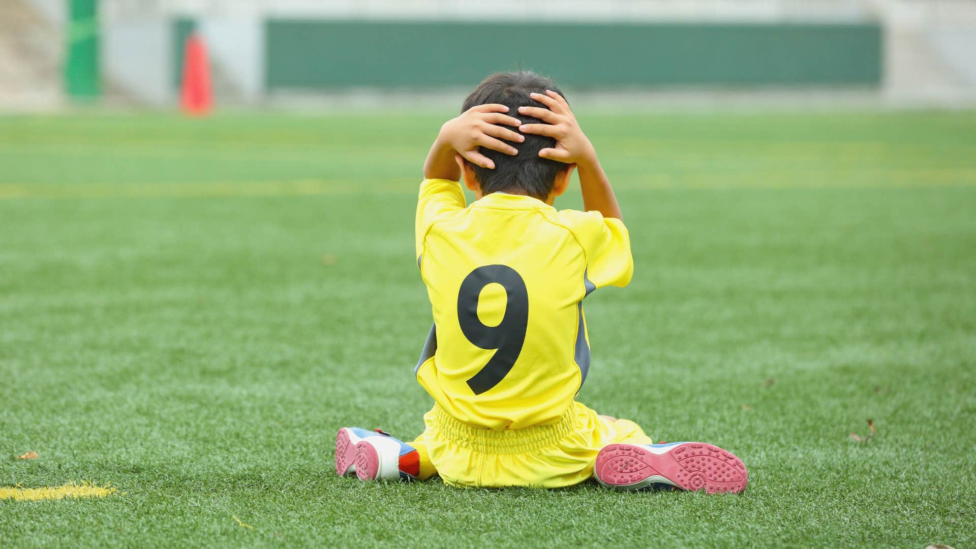 parents who raise confident kids usually avoid saying these common phrases that’s too hard for you