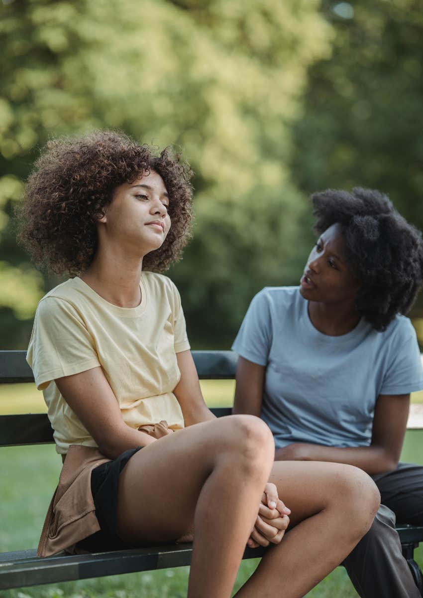 mom and teen girl talking
