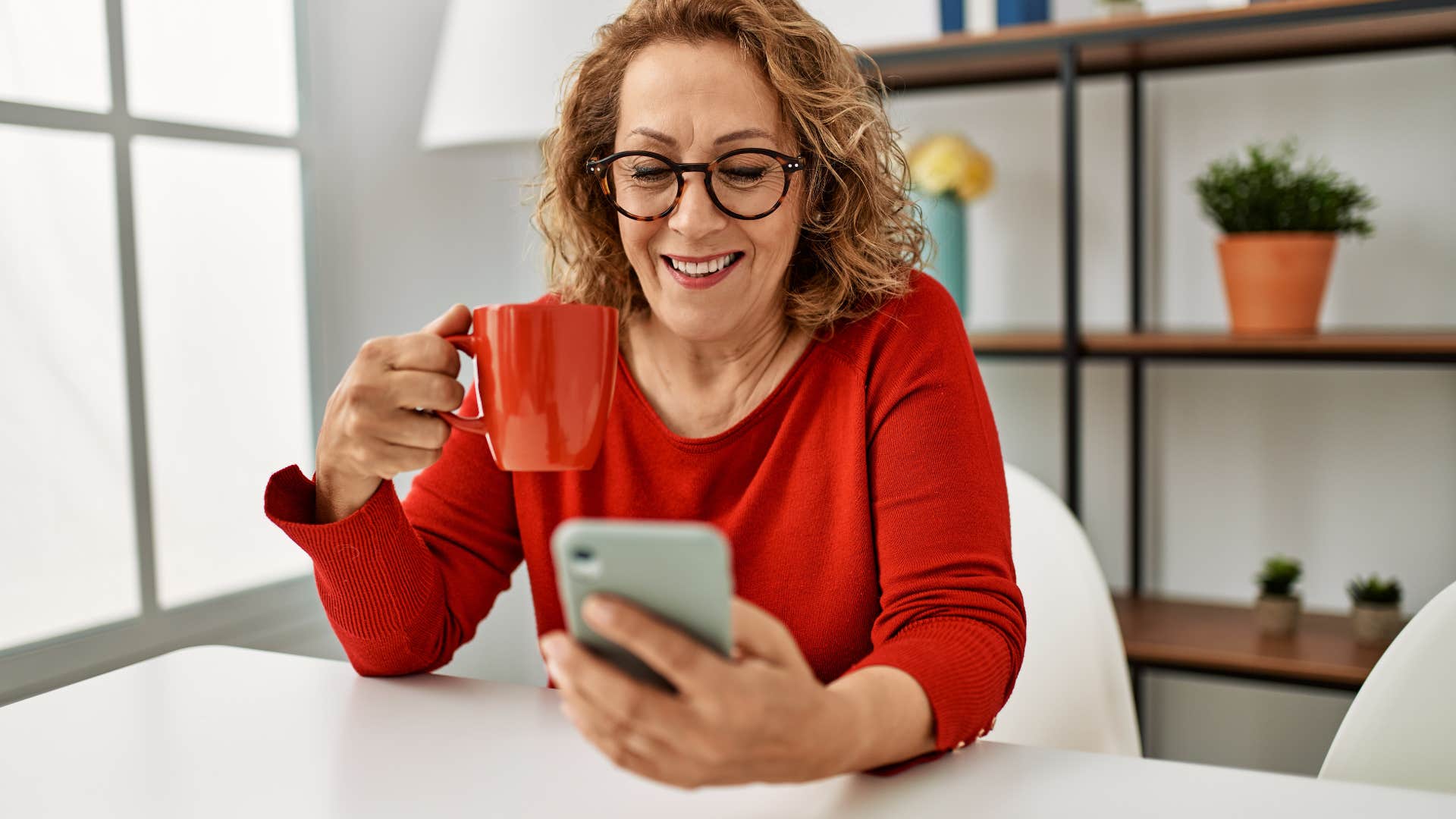 woman who has a way to read on her phone