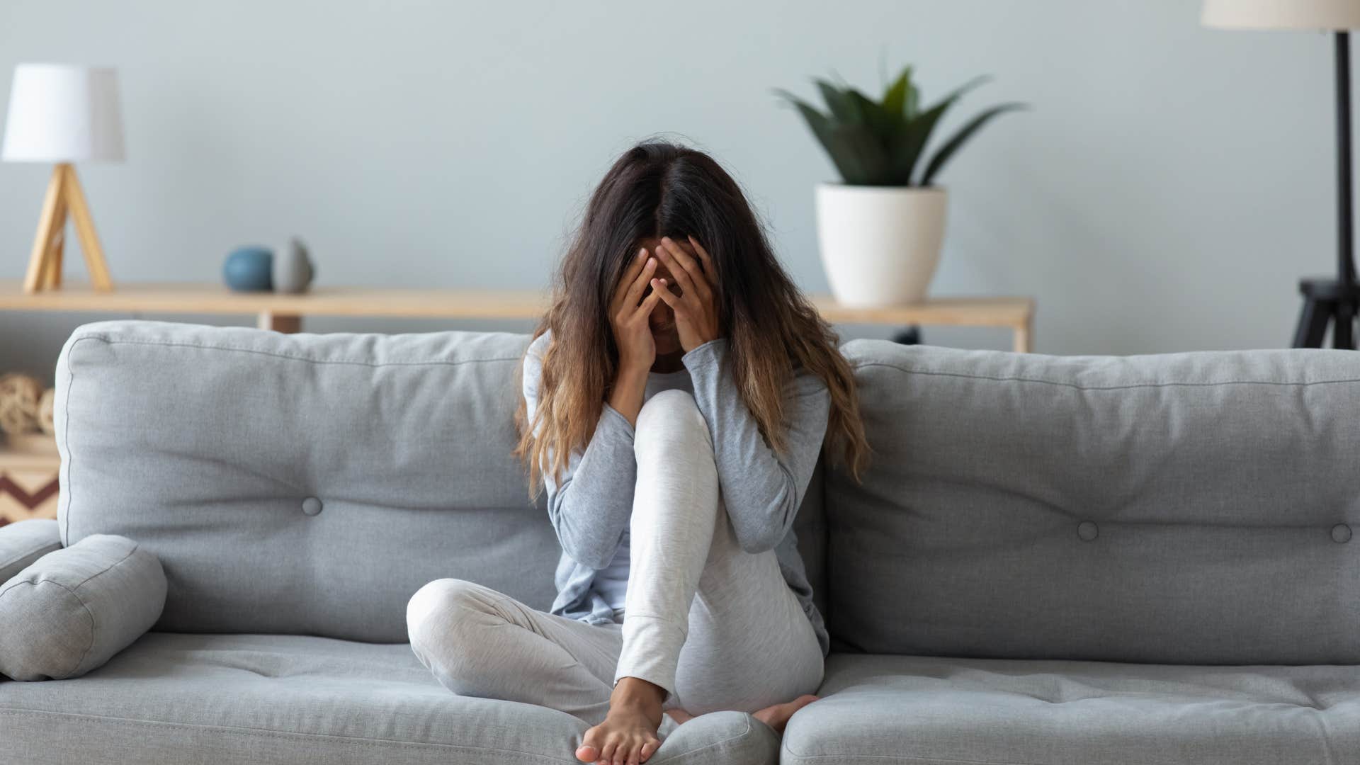 woman struggling with setting emotional boundaries