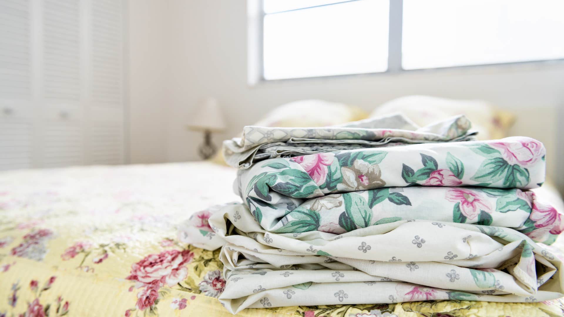 people who grew up poor usually keep these things in their homes old towels and sheets