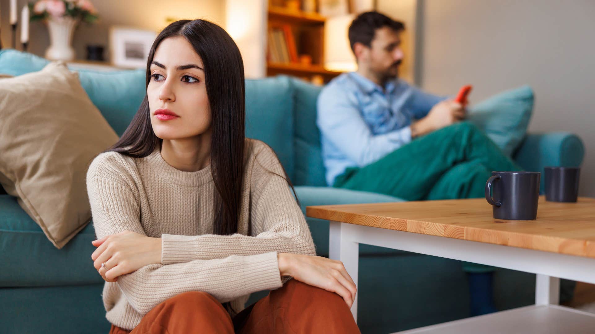 Unhealthy partner always on phone