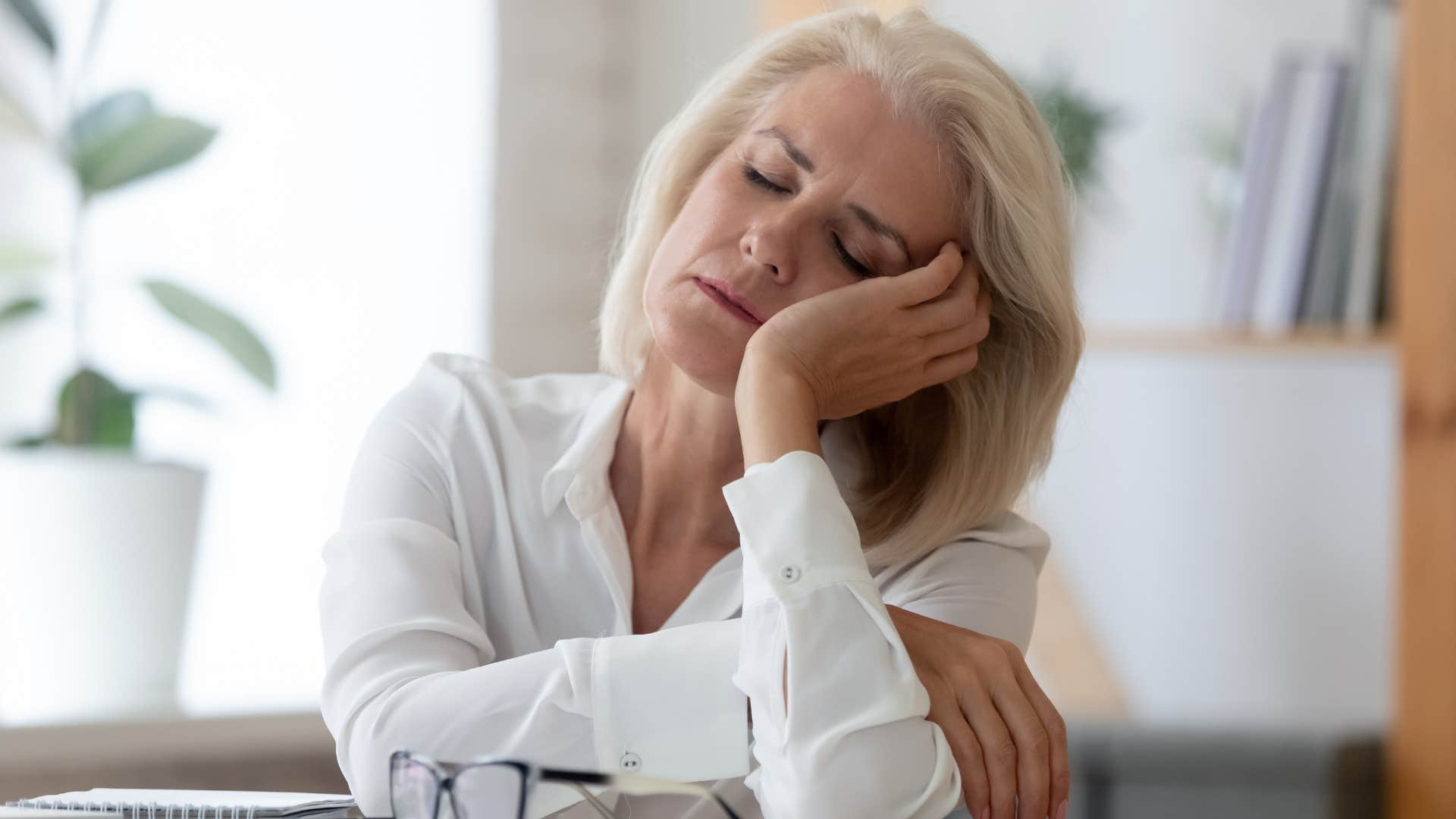 people who secretly feel old almost always complain about these little things tiredness
