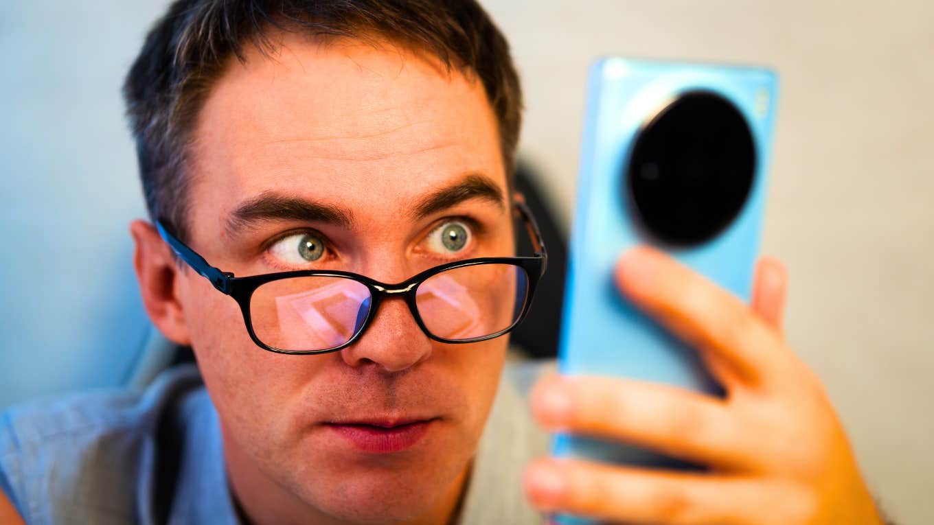 People Who Still Believe Everything They See Online Almost Always Have These Personality Traits Too People Who Still Believe Everything They See Online Almost Always Have These Personality Traits Too