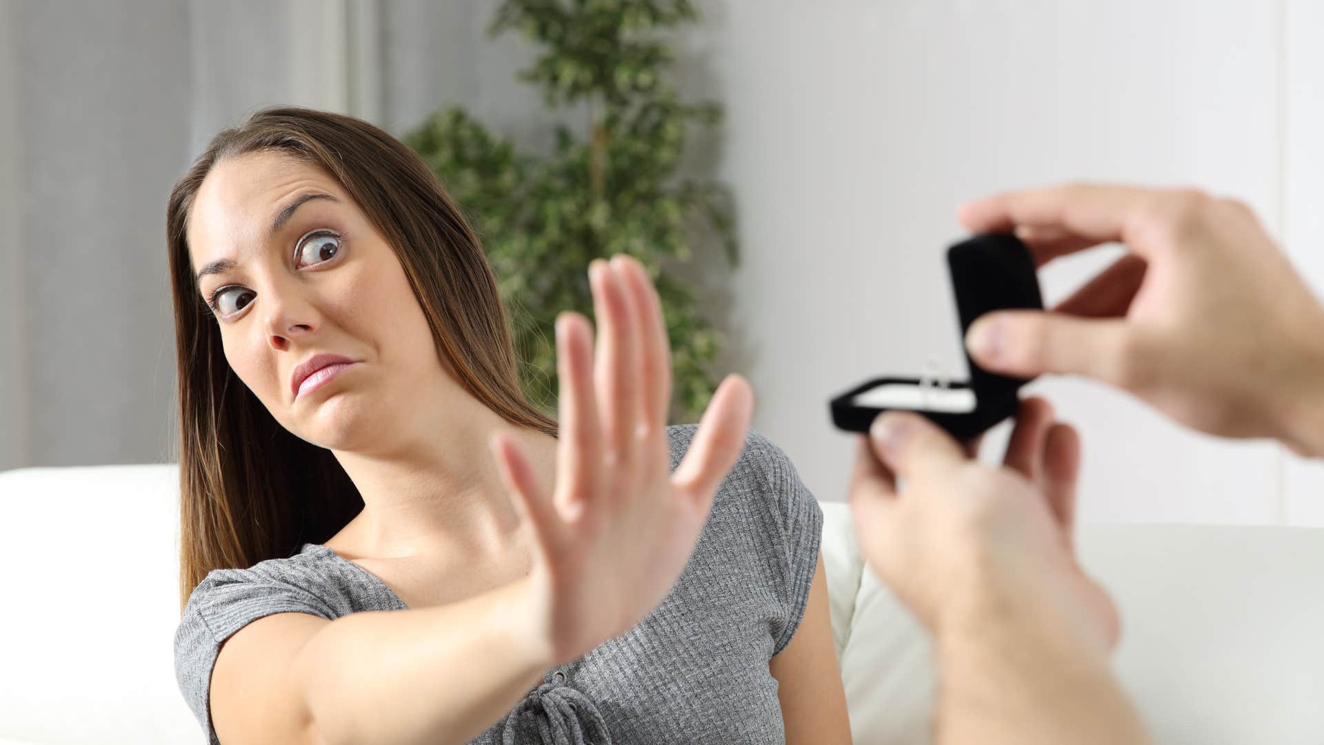 man using the phrase let's get married that makes woman not trust him